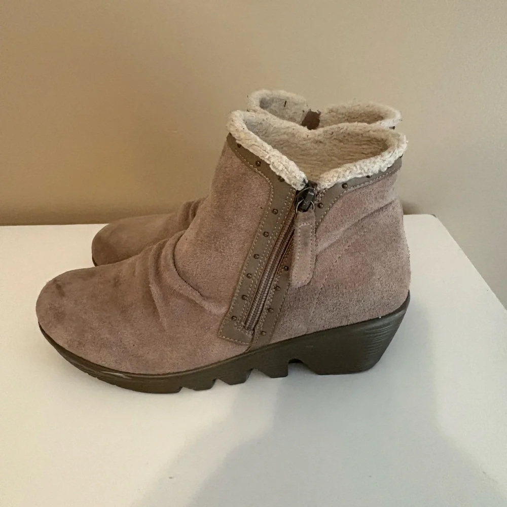 Sketchers, Warm Brown Winter‎ Boots, Never worn, Size 8